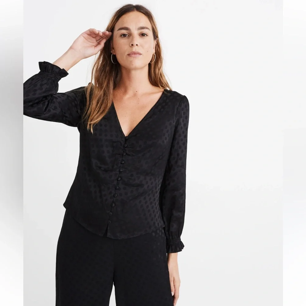 Madewell Smocked Sleeve Daylight Top in Woven Dot - Picture 2 of 11